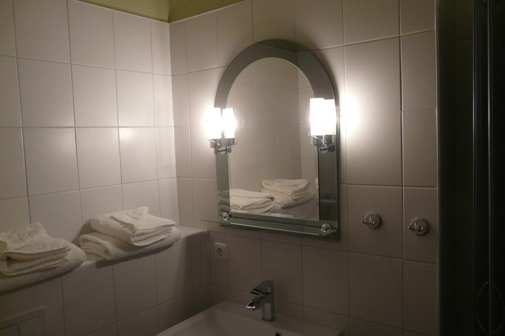Hotel Kreuzbruchhof Burg Stargard Экстерьер фото