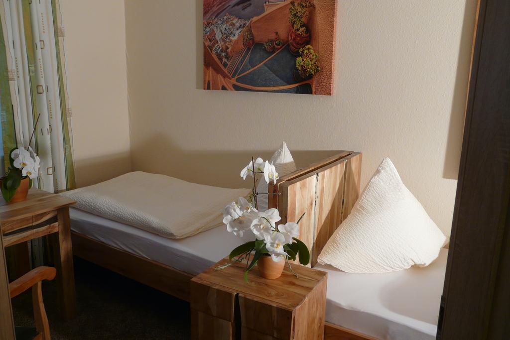 Hotel Kreuzbruchhof Burg Stargard Экстерьер фото
