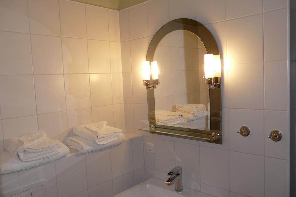 Hotel Kreuzbruchhof Burg Stargard Экстерьер фото
